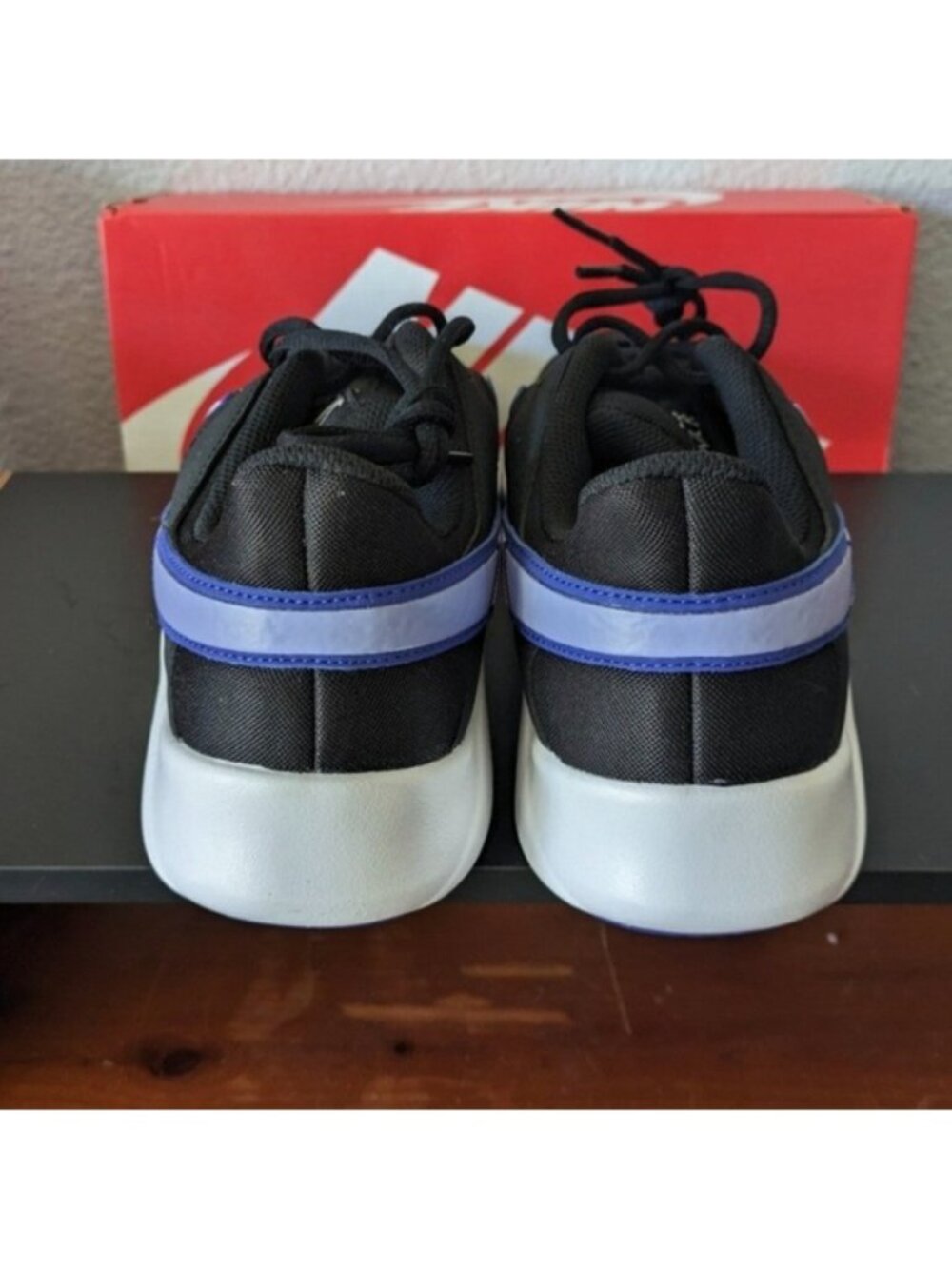 Nike Legend Essential 2 Women Size 11 New Black White Pink Blue 072026 - Picture 4 of 12